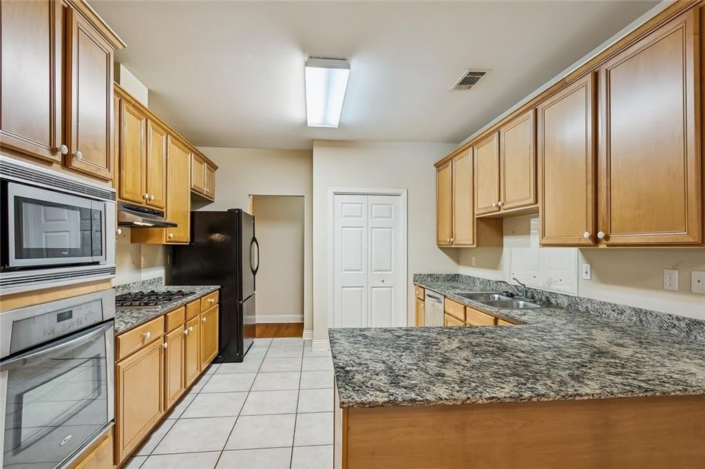 1204 BELAIR Boulevard – photo 5