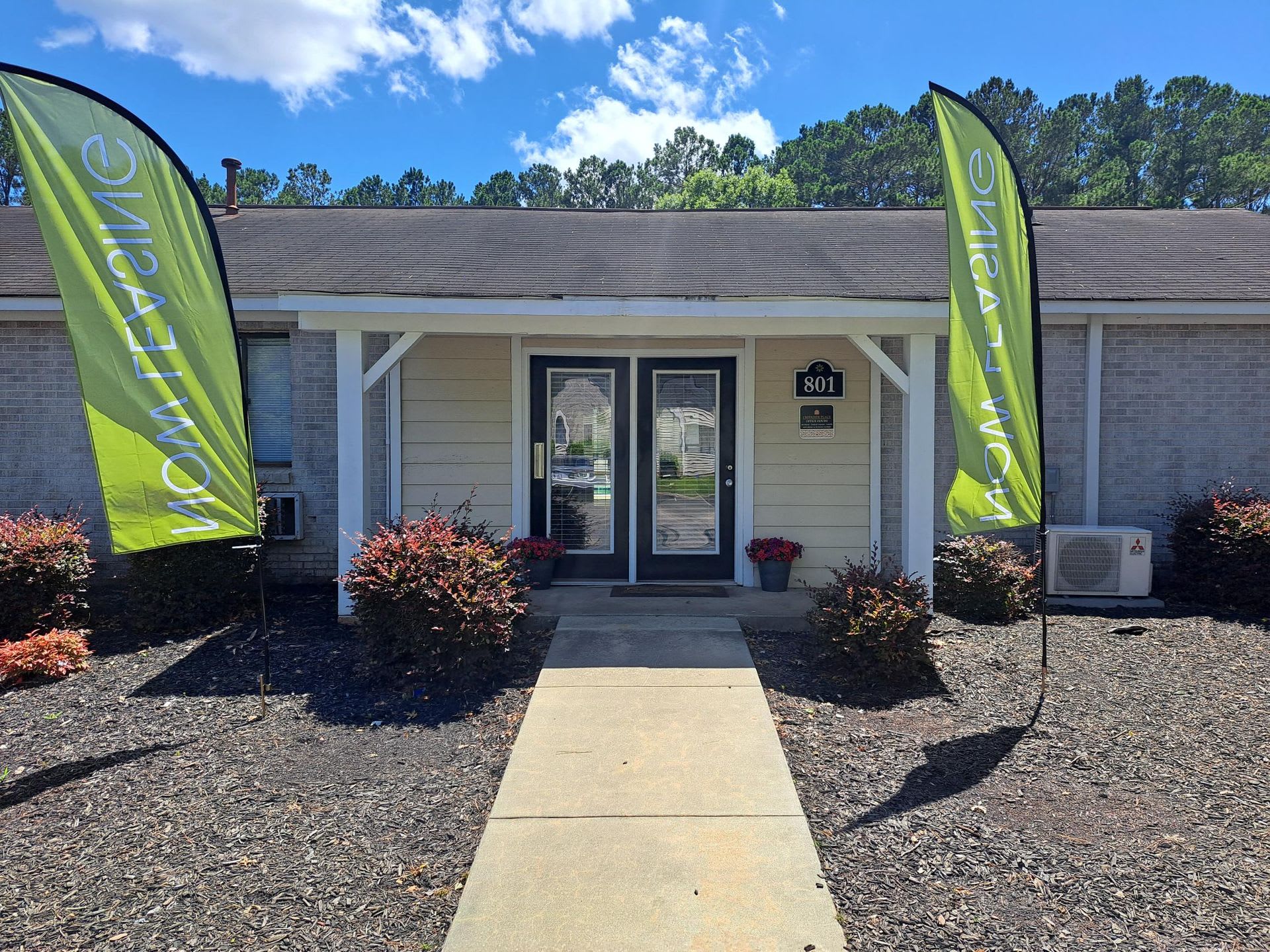 Creekside Place Apartments – photo 1