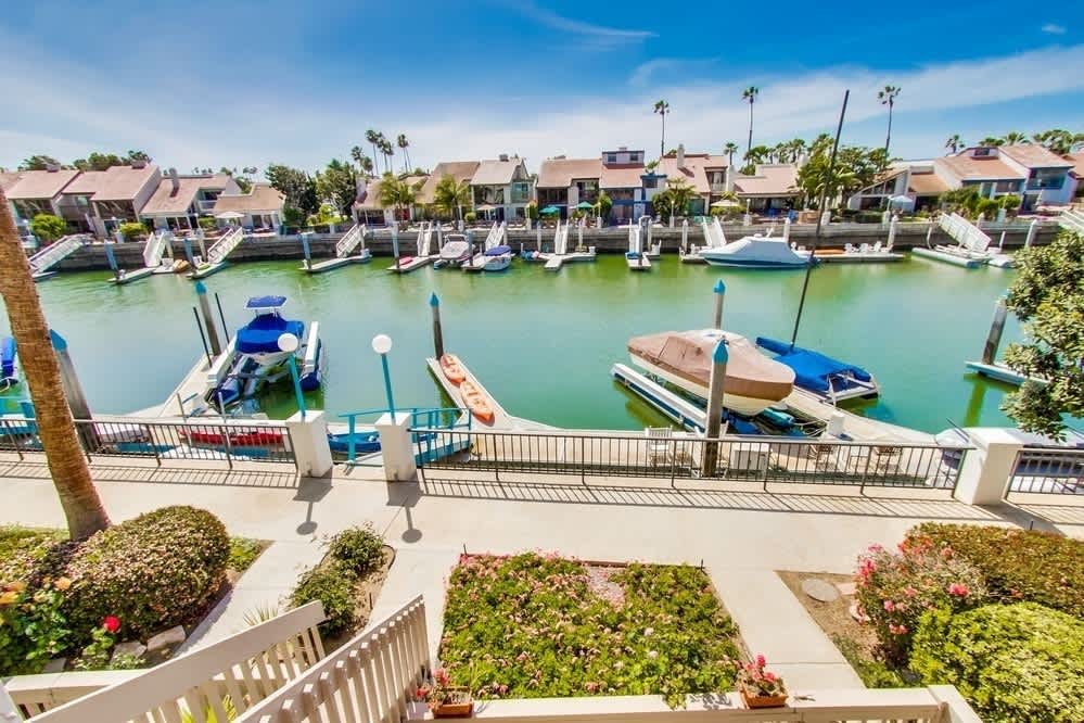 3 Bedroom Condo on the Bay! – photo 4