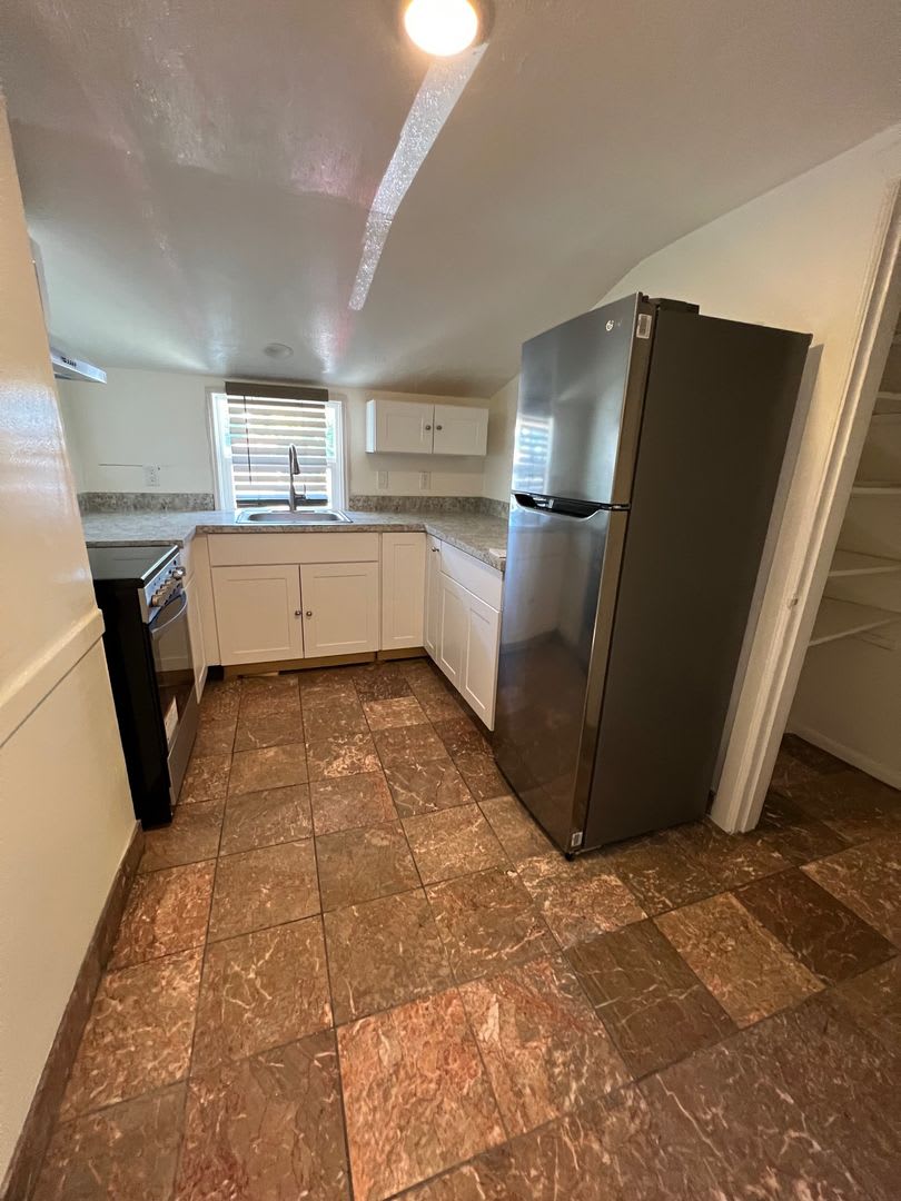 12935 SW Beaverdam Road ~ Super Convenient Location! – photo 3