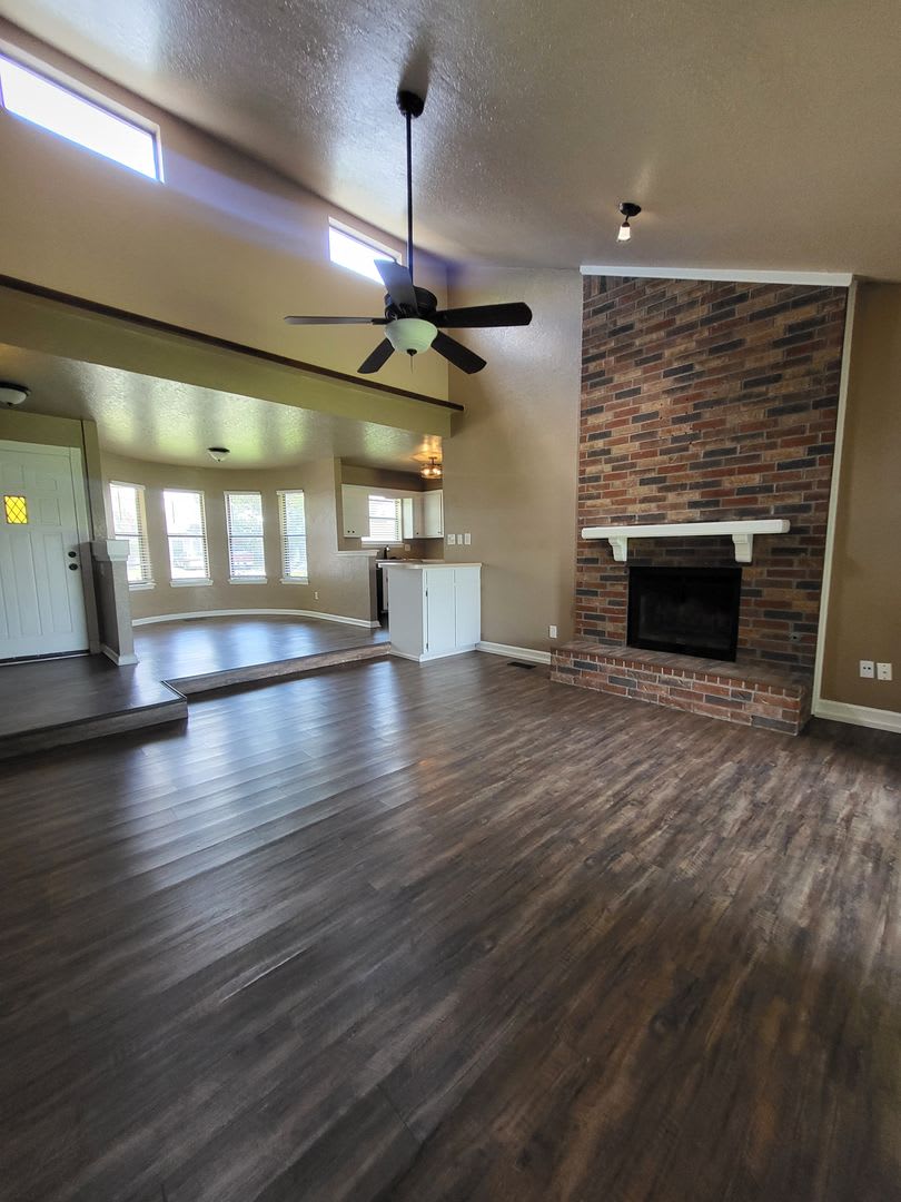 (3) Bed/(2) Bath West Norman! Avail NOW! – photo 2