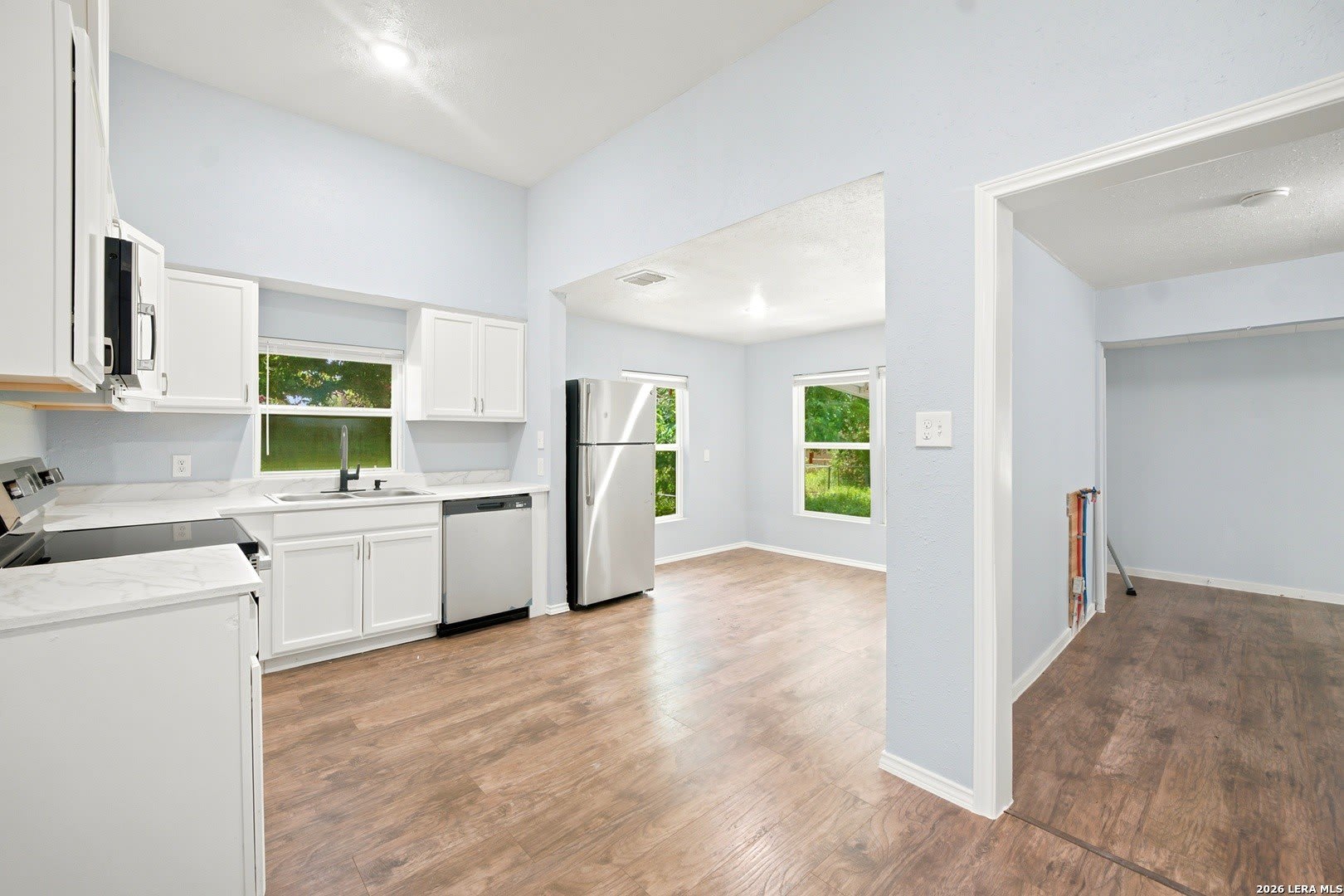 112 Avenue B – photo 4