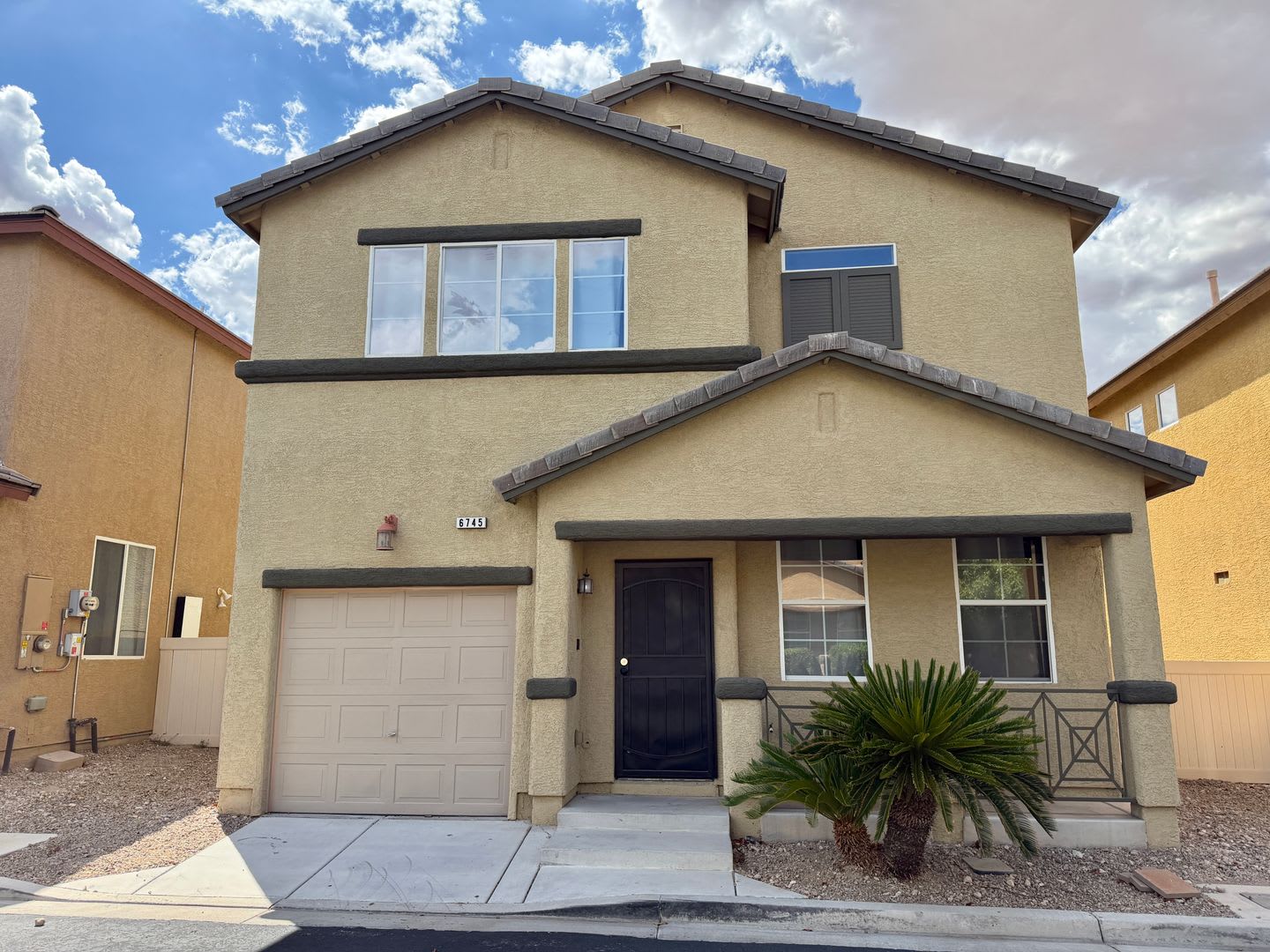 3Db 2 5Bath 2 Story Single Family Home – photo 1