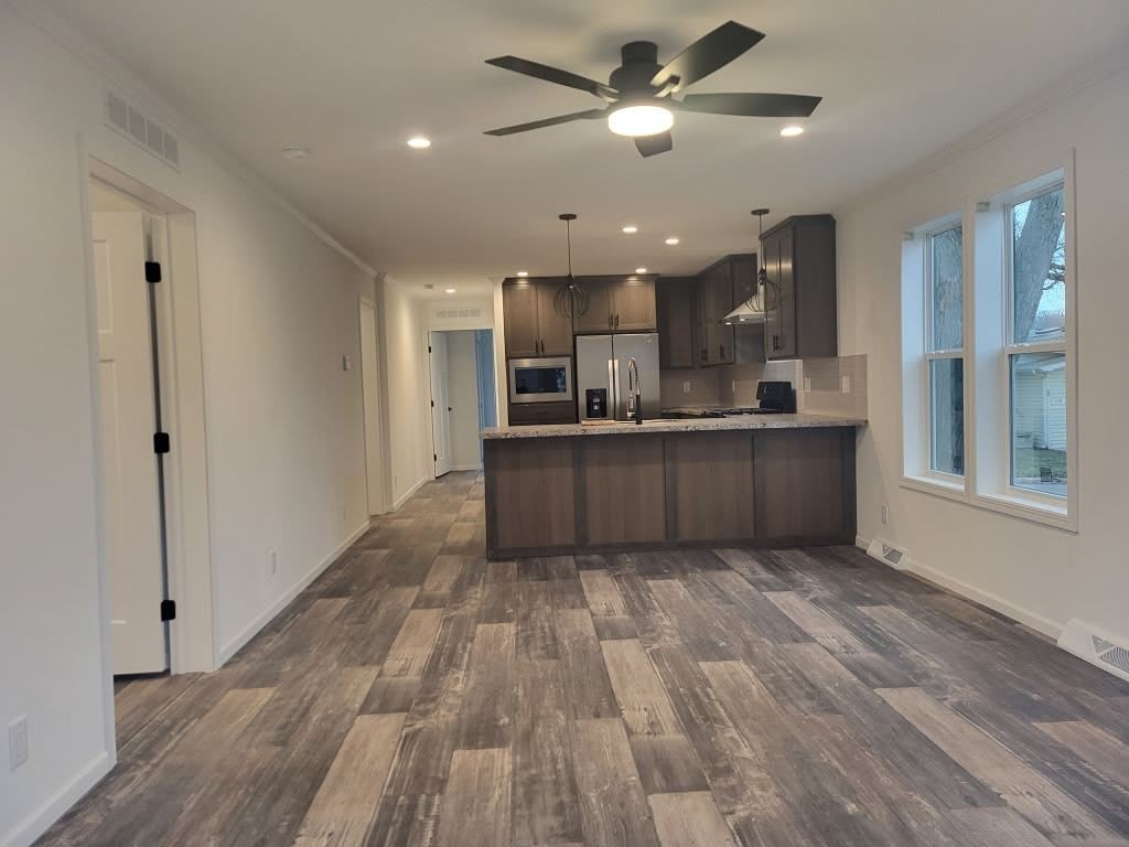 1124 Lake Terrace – photo 3