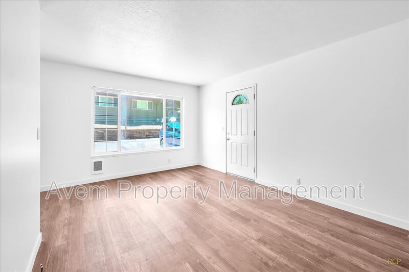 12975 SW Allen Blvd Unit 1 – photo 3