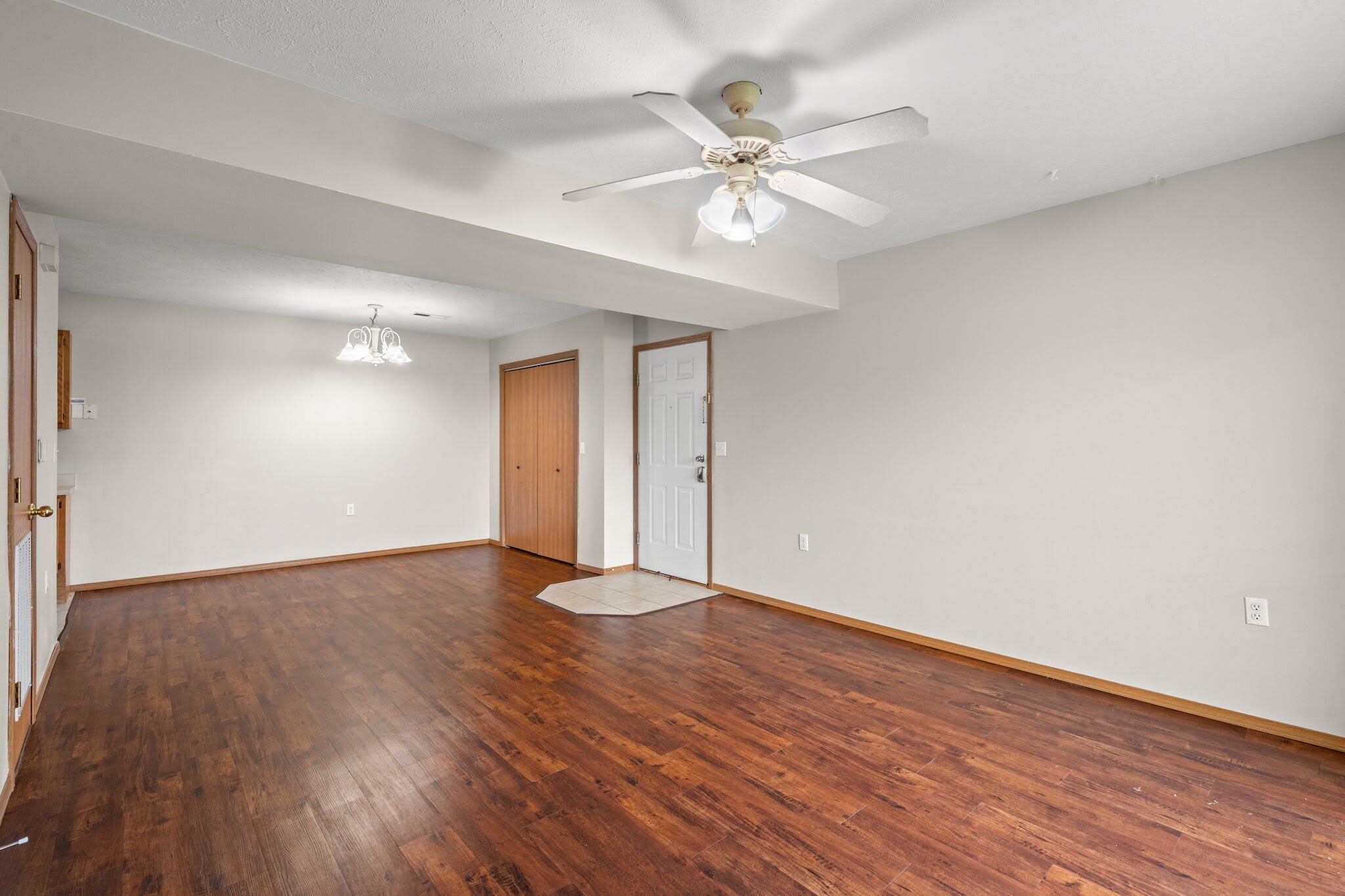 819 W Warren Avenue – photo 4