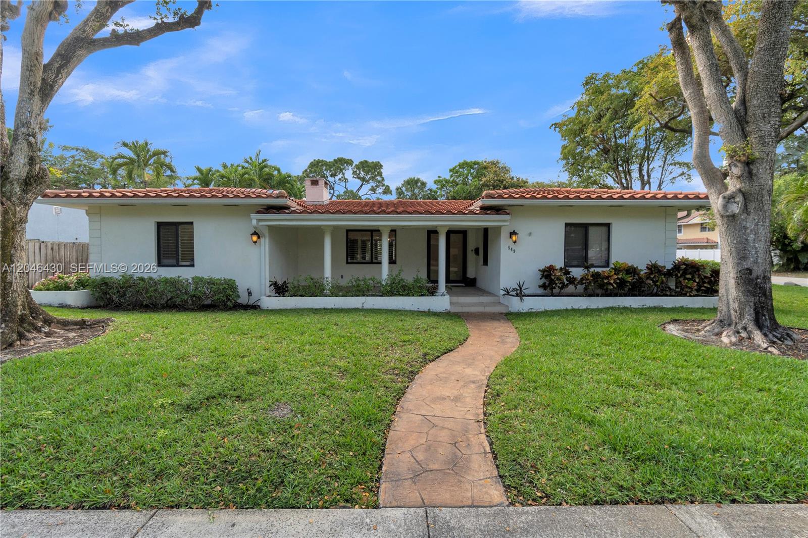 549 Northeast 12th Avenue – photo 1
