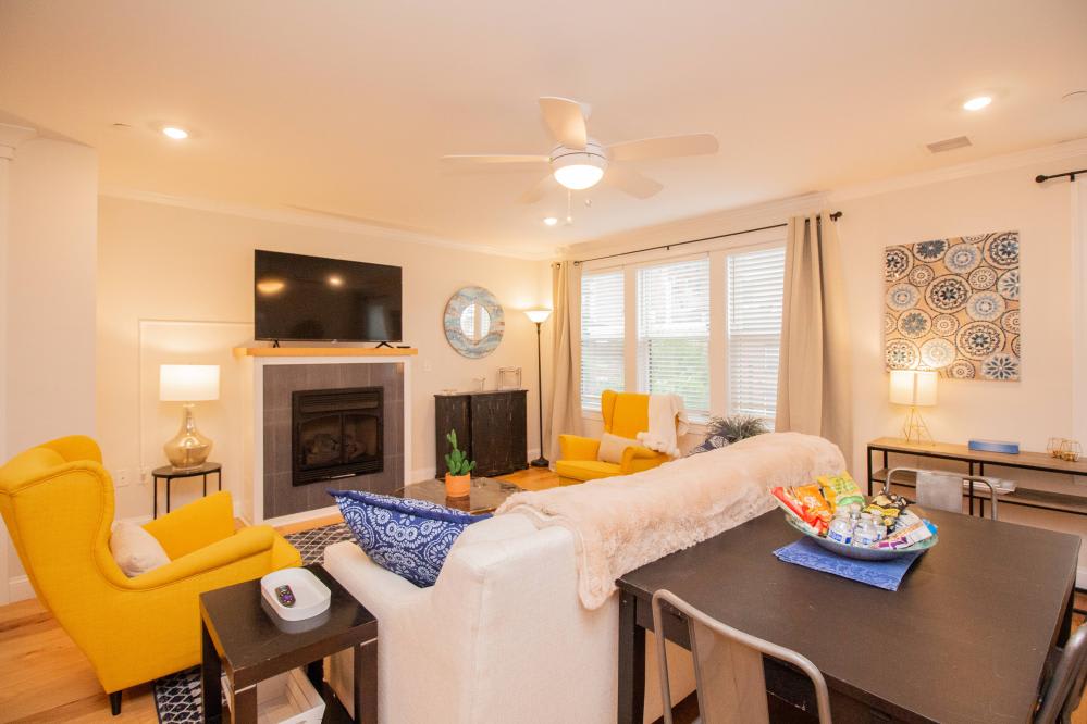 1008 Tremont St – photo 2