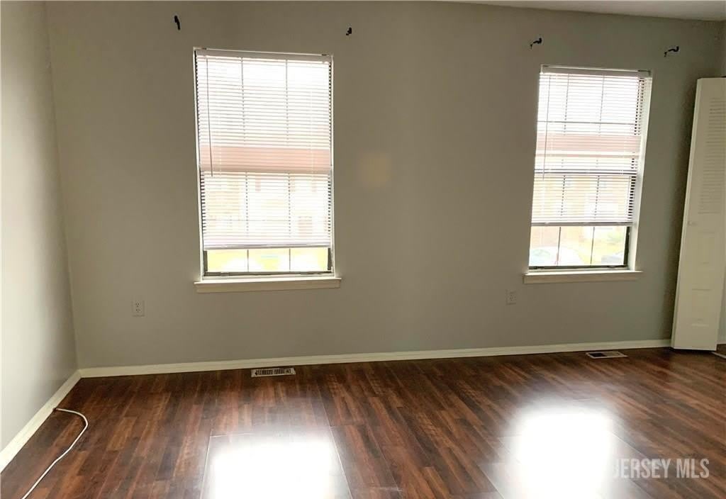 536 Manchester Court – photo 5