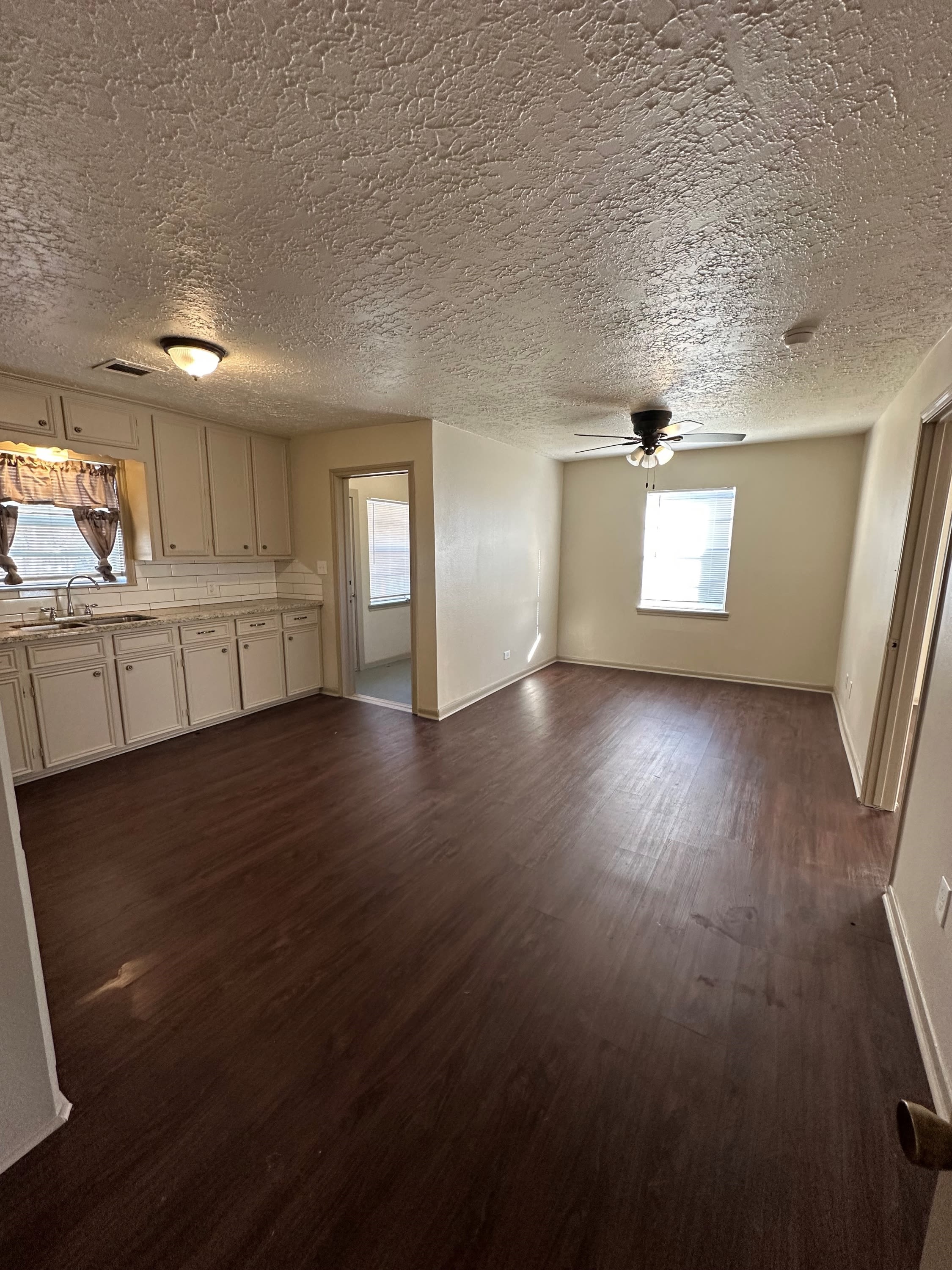 5561 Father Jaron Street – photo 4