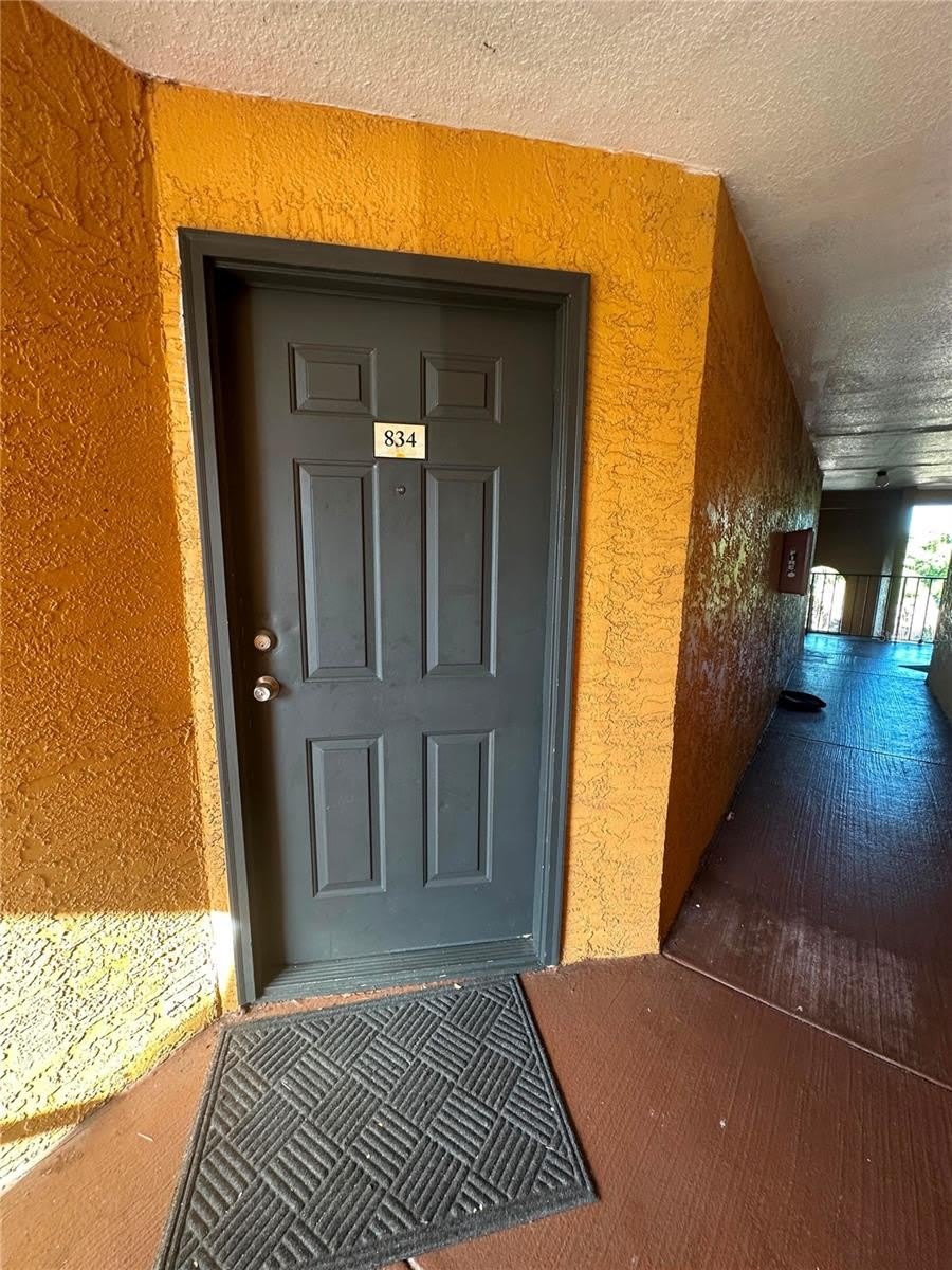 4658 COMMANDER Drive – photo 2