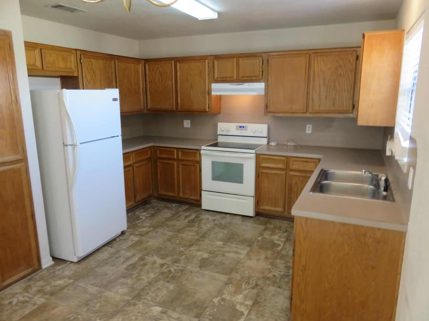 Two Bedrooms Plus Loft – photo 4