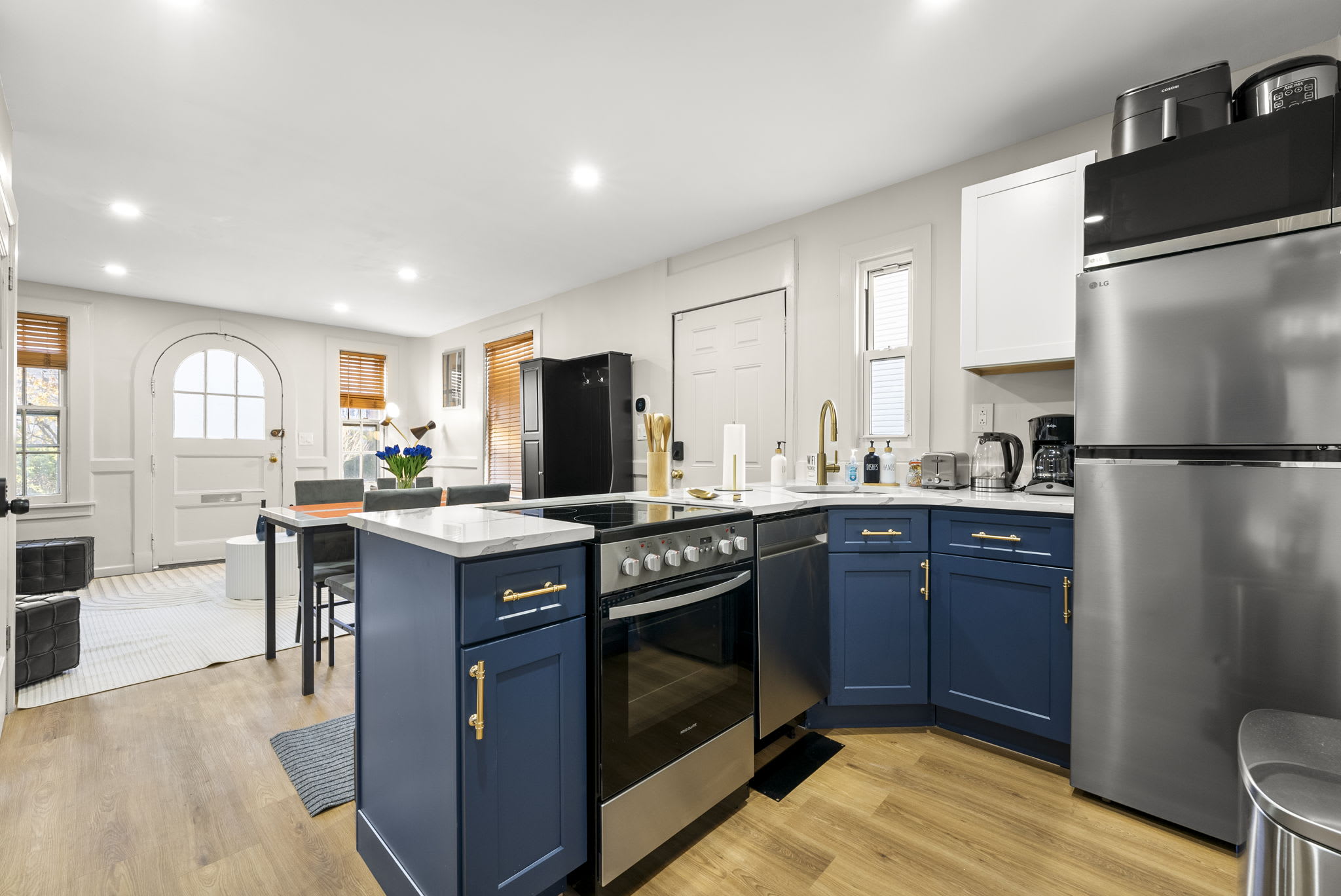 700 Avenue C – photo 2