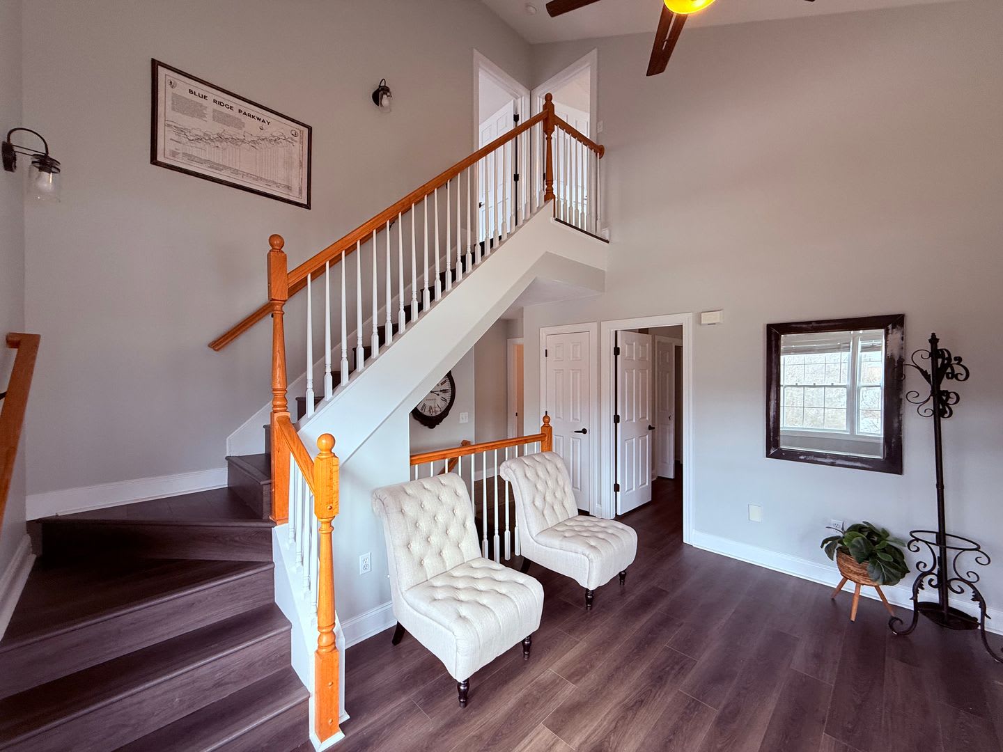 3 Bedroom, 2 Bath End Unit Townhouse – photo 4