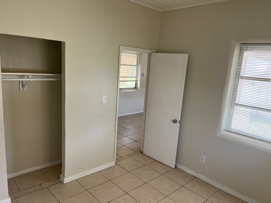480 Northeast 162nd Street – photo 5