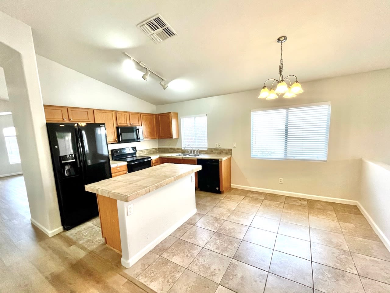 12005 W Holly St – photo 2