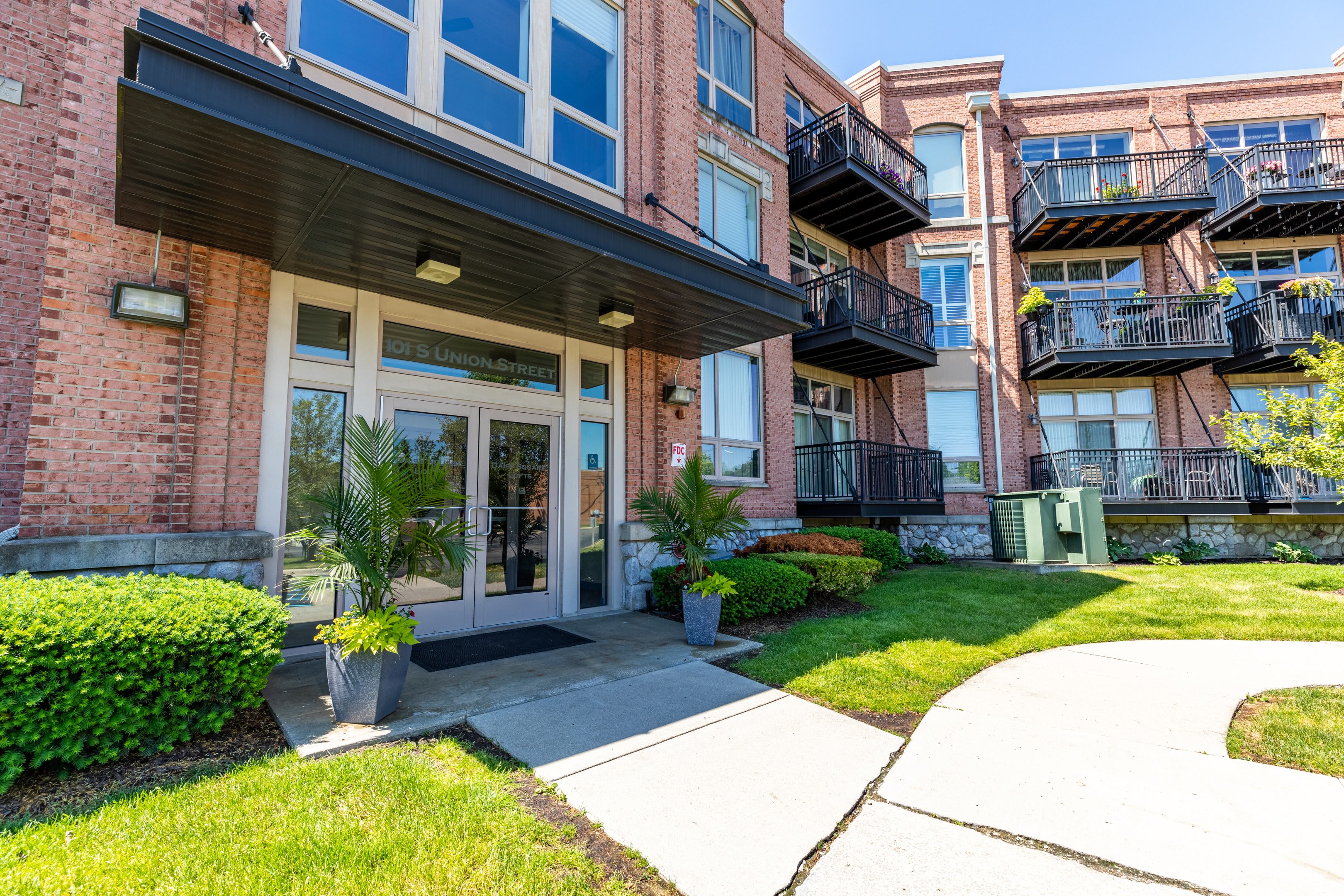 101 S Union St – photo 1