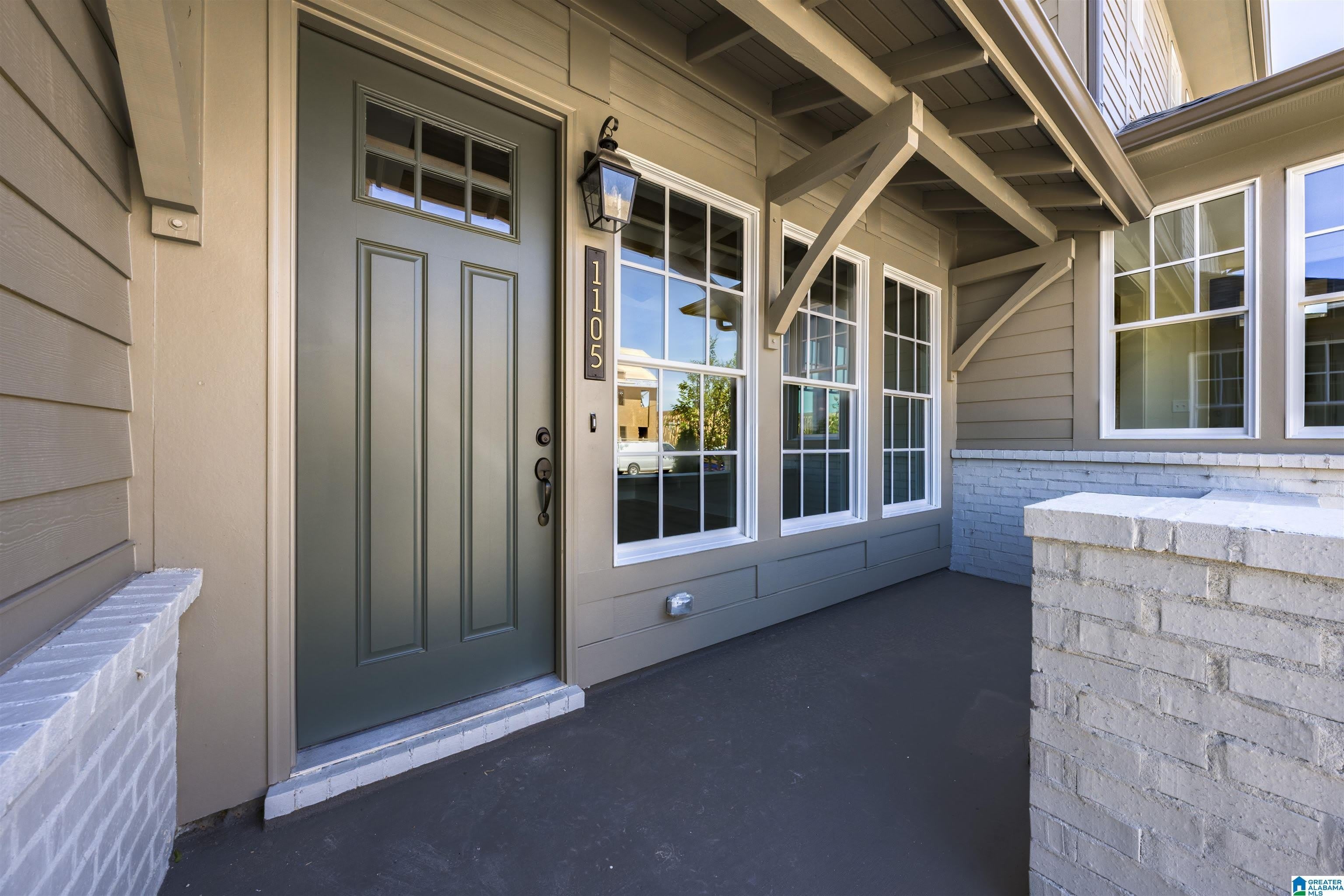 1105 Windsor Square – photo 4
