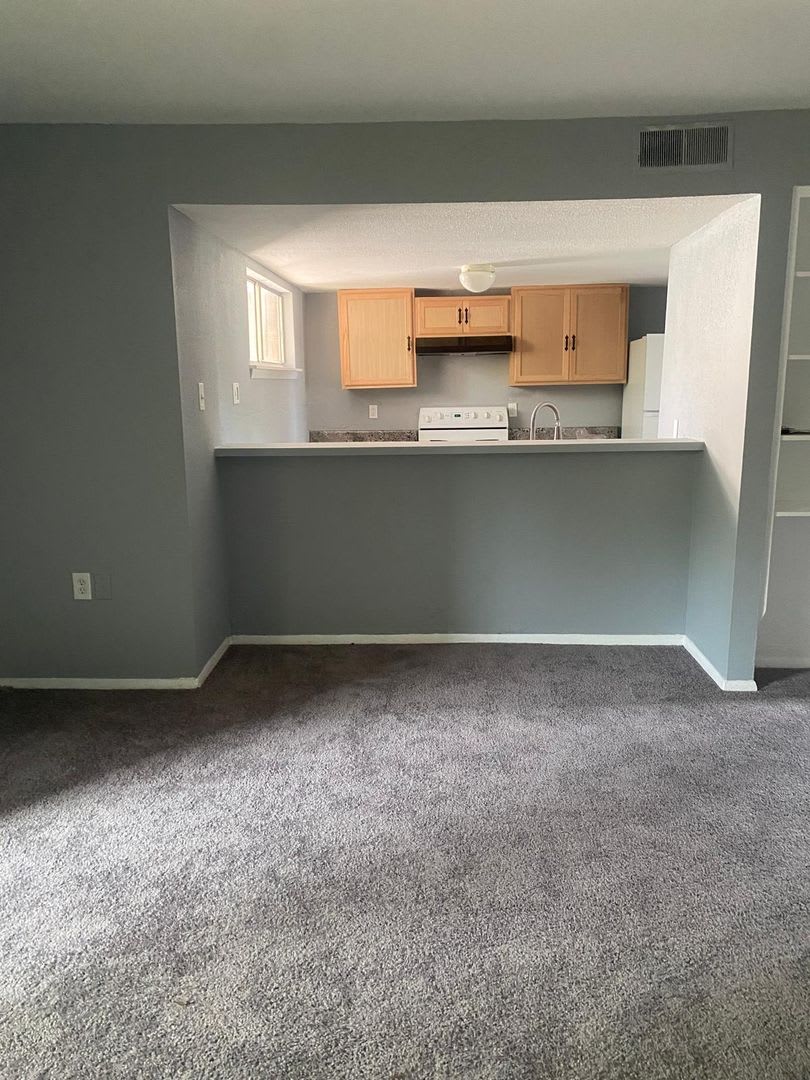 Large 2 Bed/2.5 Bath located on The Village Orlando – photo 3