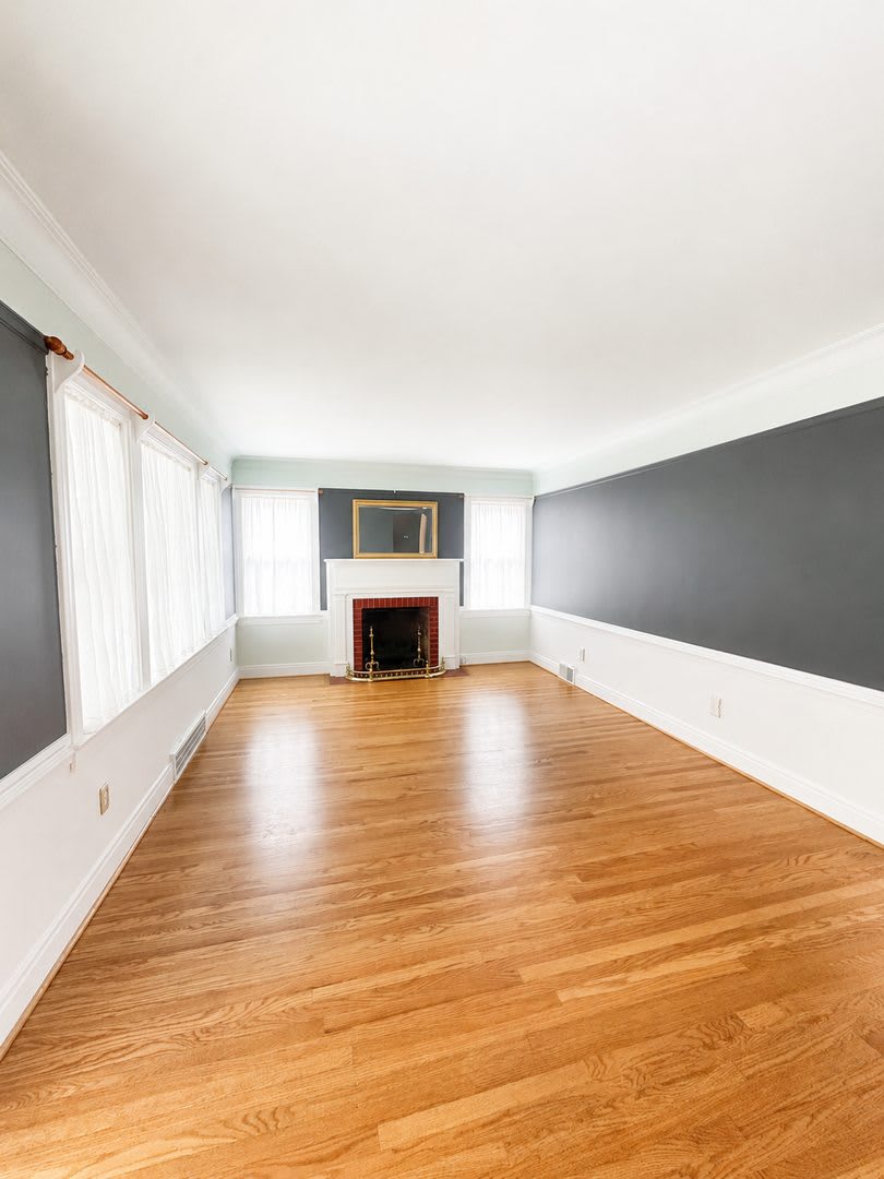 Charming St Matthews Cape Cod With Finished Basement Spacious Backyard – photo 3