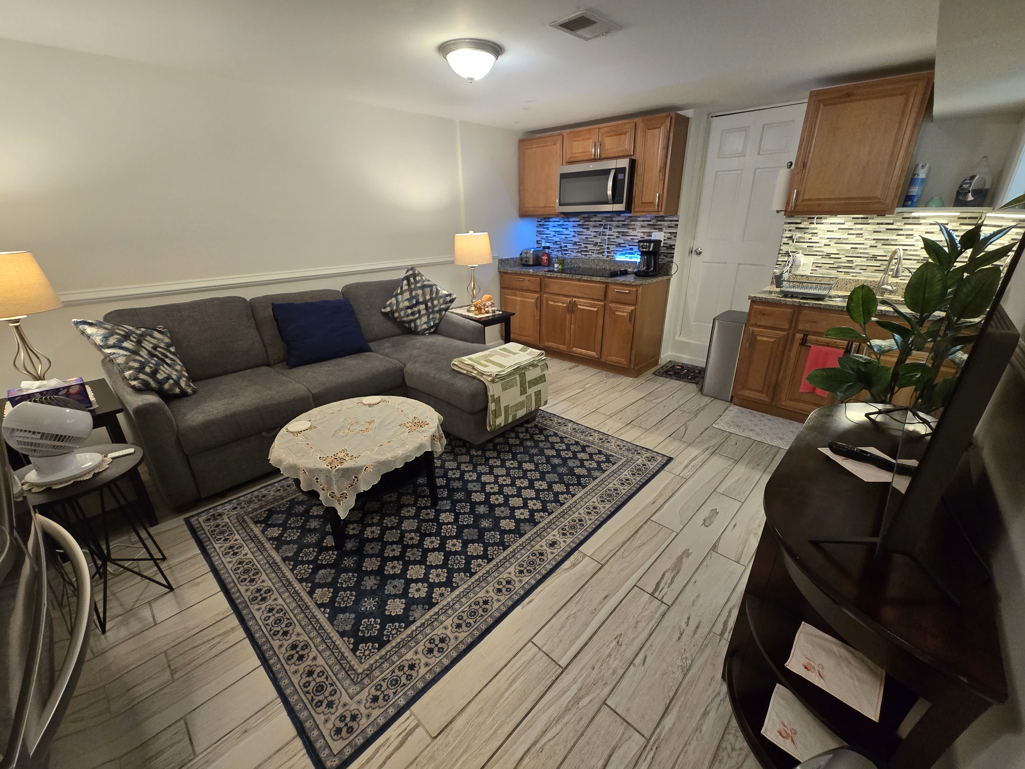 619 Irving Street Northwest – photo 2