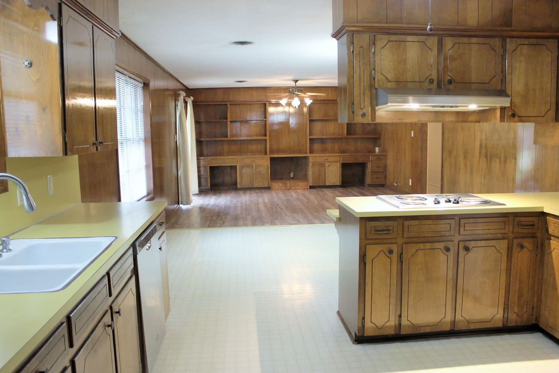 1006 Robinhood Road – photo 3