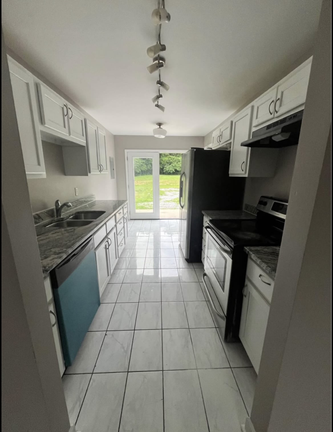 6313 Thunderbird Dr – photo 2