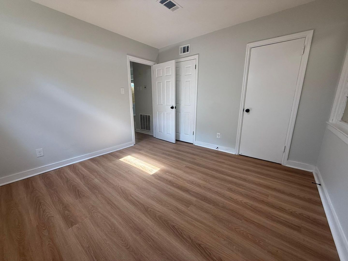 For Rent! 4 Bedroom Home! – photo 5