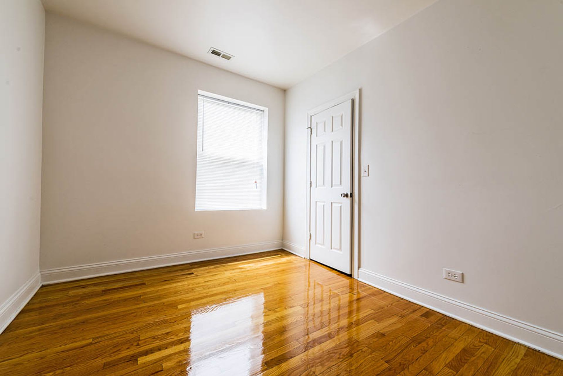 6954 S Calumet Ave – photo 4