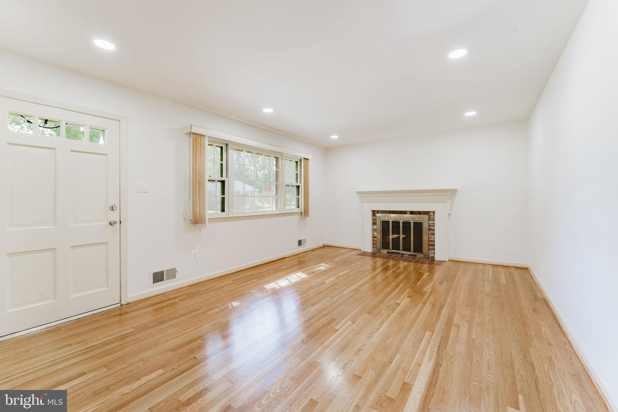 5683 RAVENEL Lane – photo 3