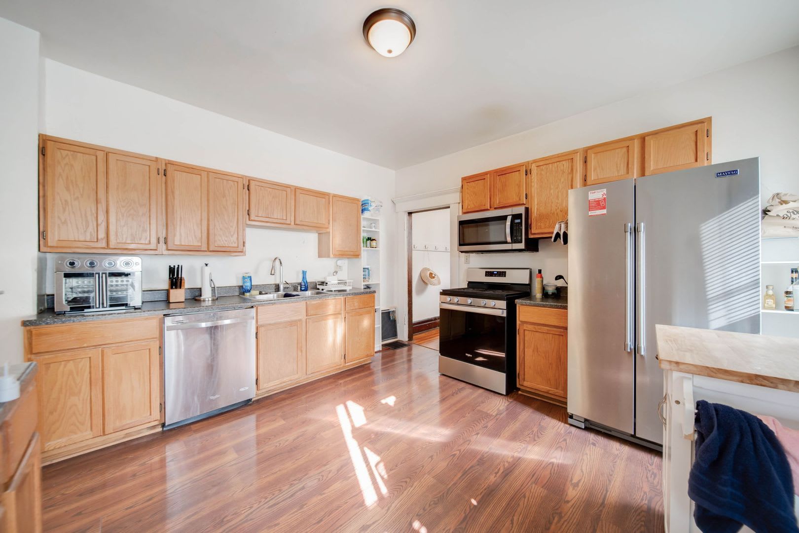 5 Bedroom Right Off Of High St Osu Campus – photo 1