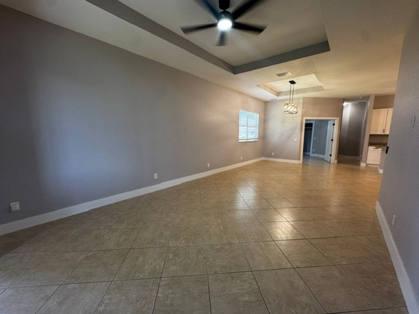 3 Bedroom, 2 Bathroom home in laguna lakes – photo 3