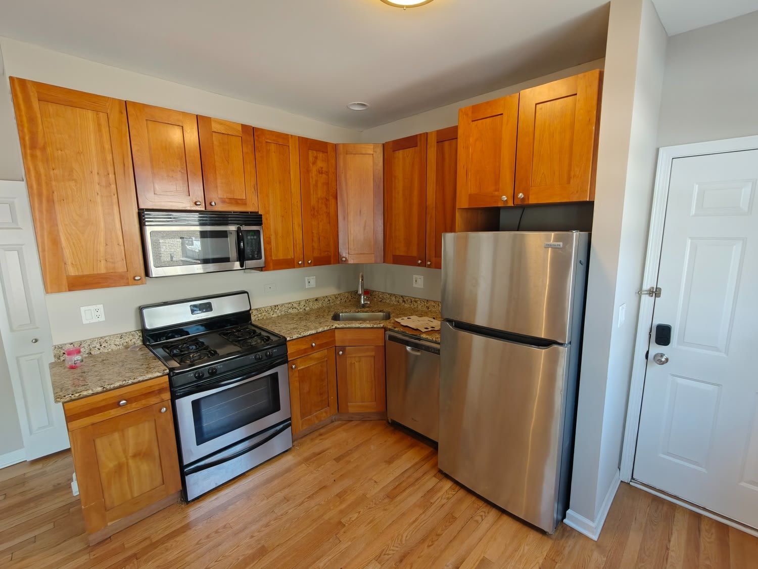 4954 N Ridgeway Ave – photo 1