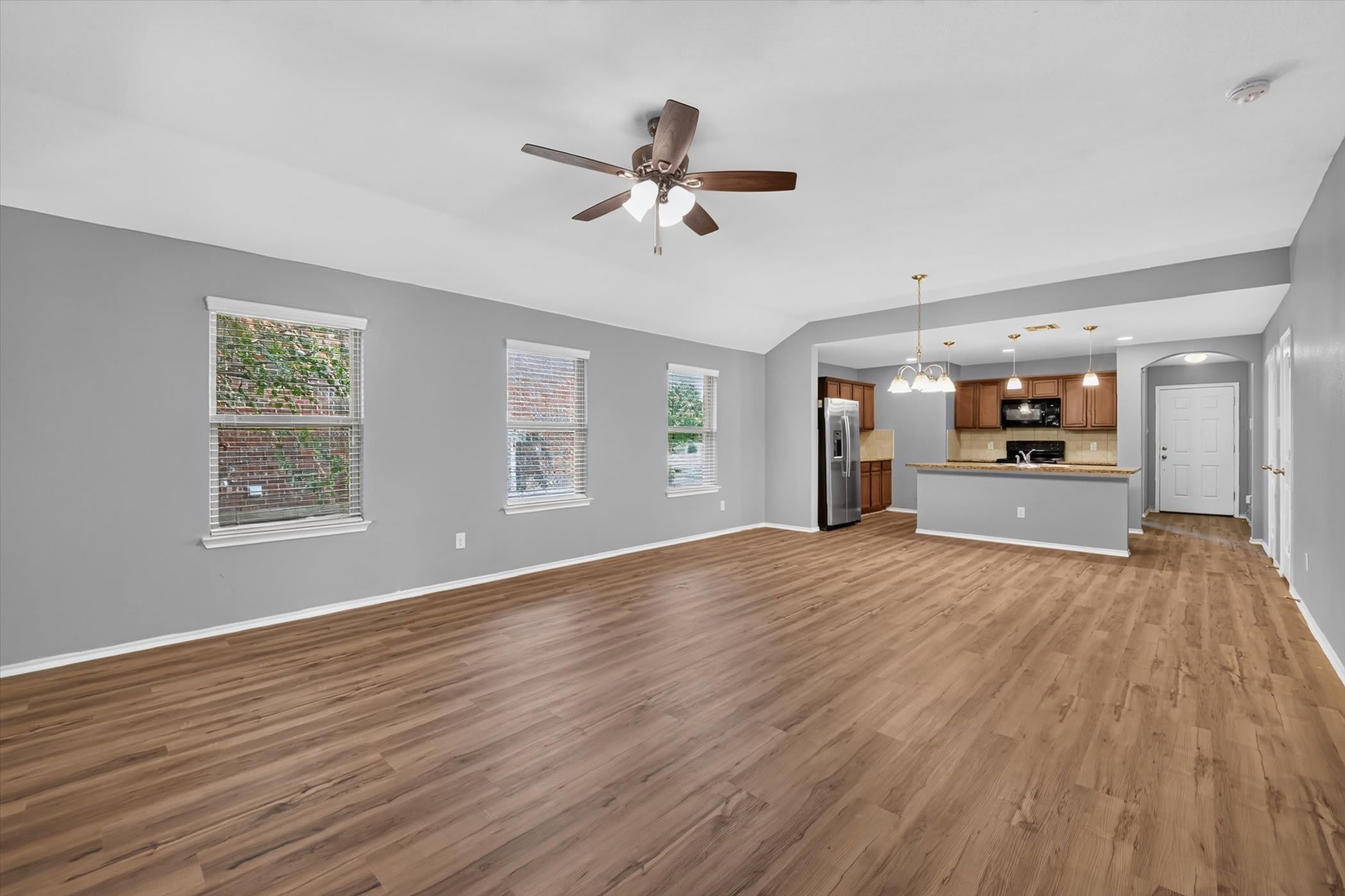 1304 Pampa Grass Drive – photo 2