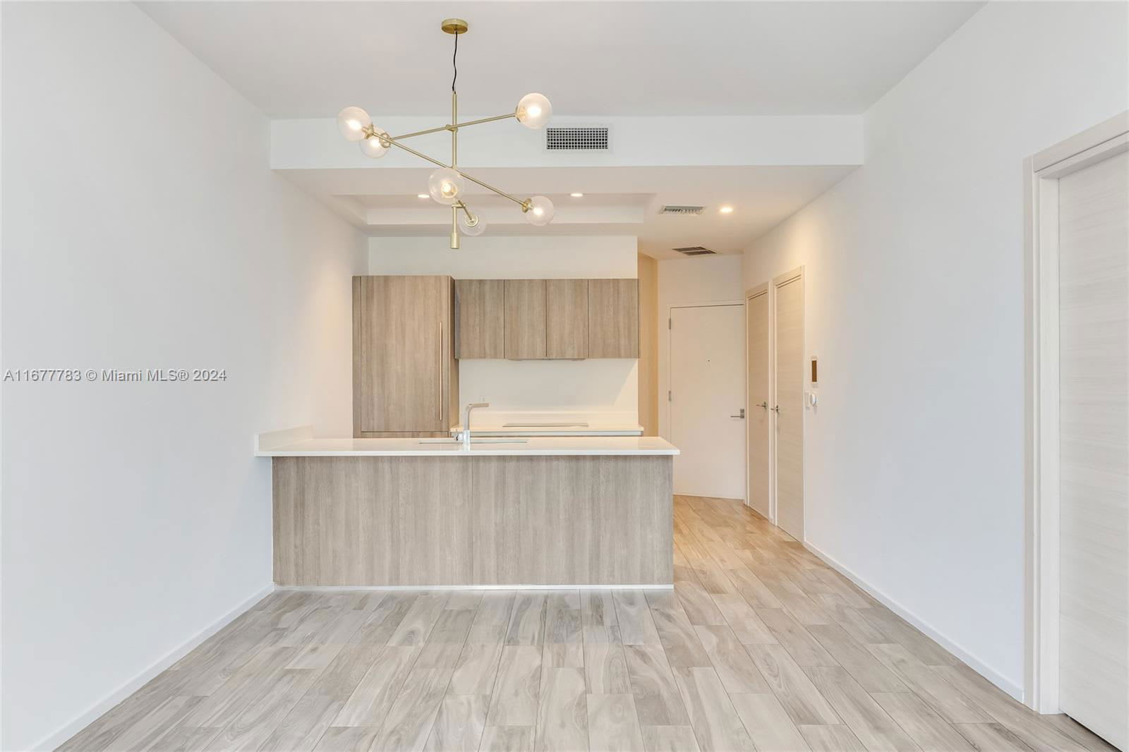 801 South Miami Avenue – photo 3