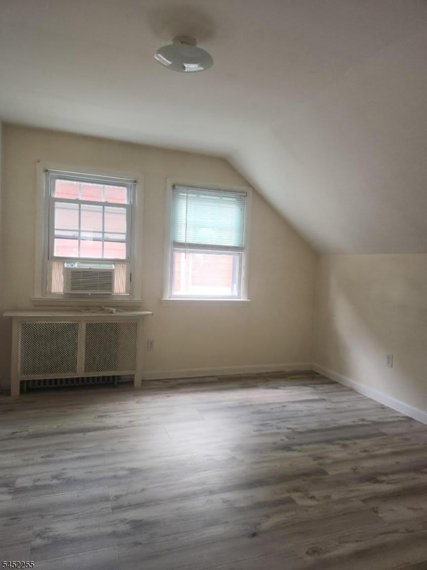 525 Maple Ave – photo 4