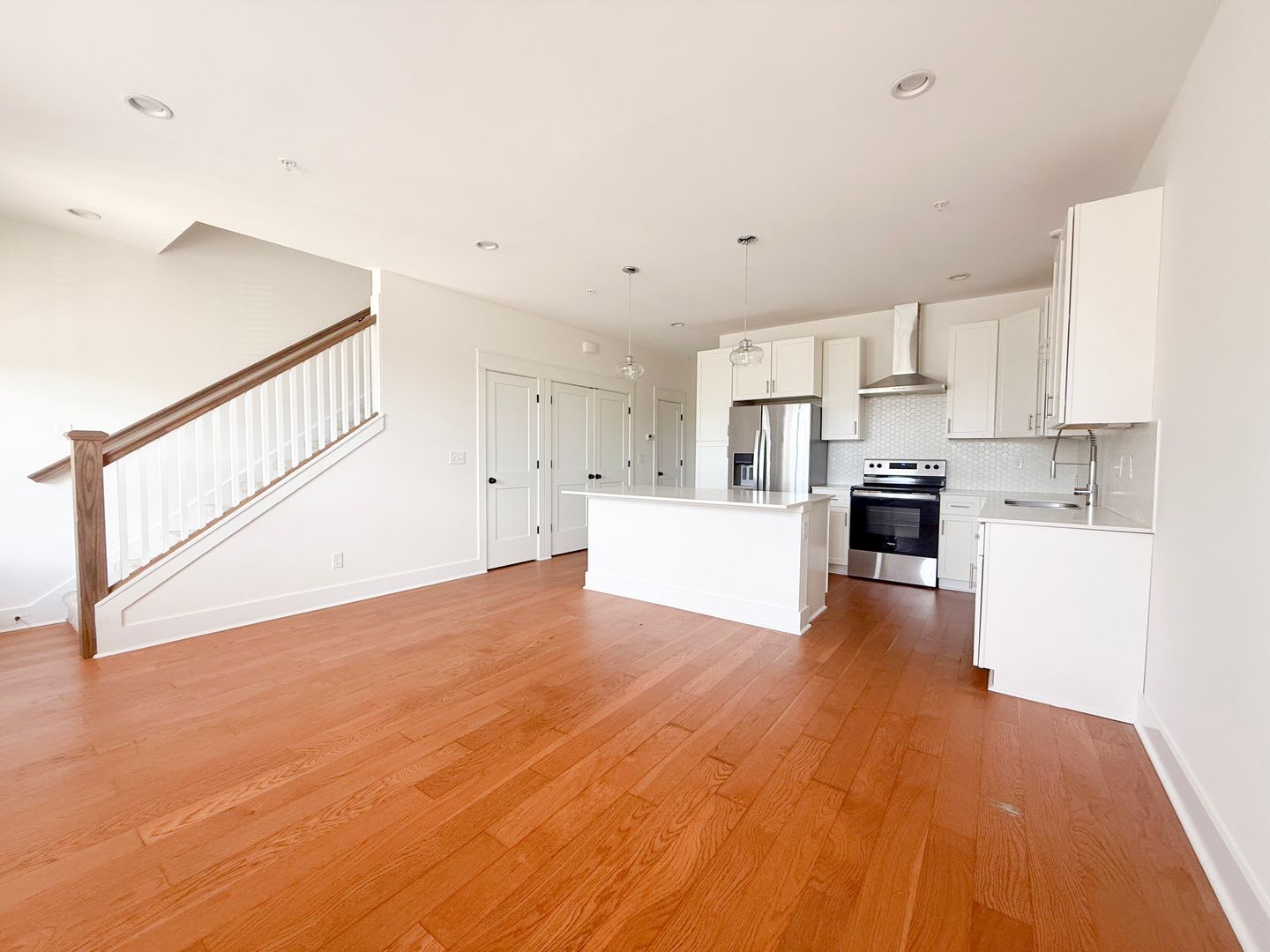 4-Bedroom Home with Resort-Style Pool Access on Allison Way – photo 3