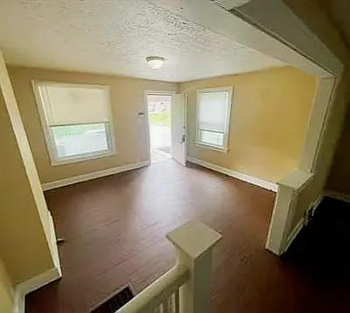 For Rent 3 Bedroom Townhouse – photo 4