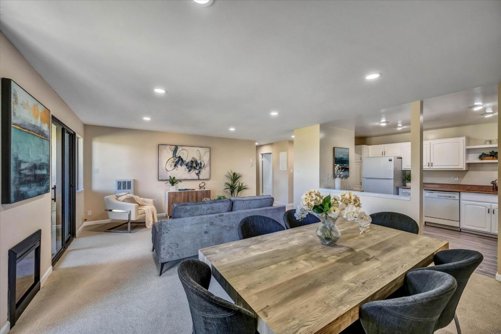 Premier Marina Point 2 Bedroom Condo With Private Deck – photo 5