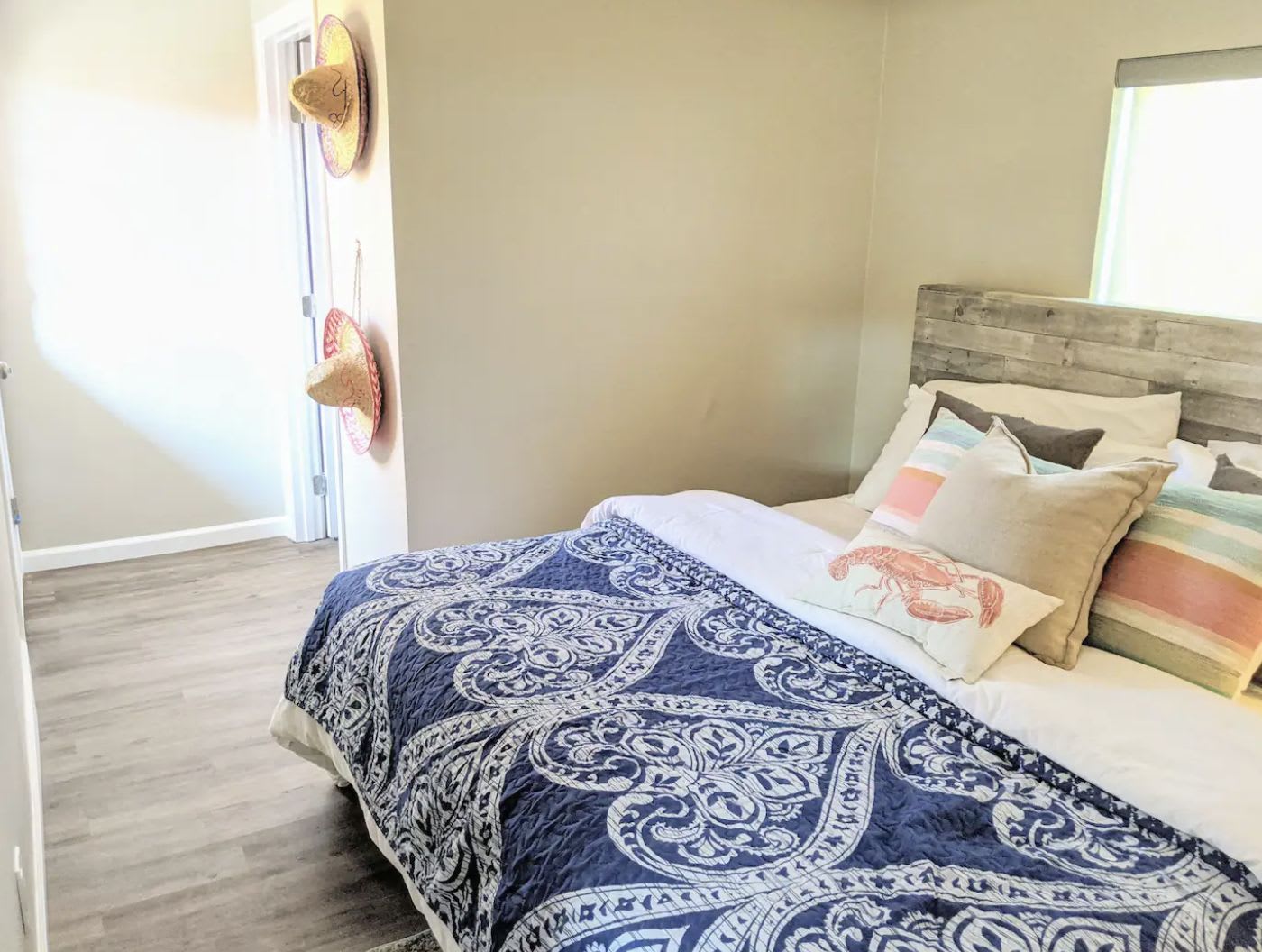 2076 Newton Ave – photo 3