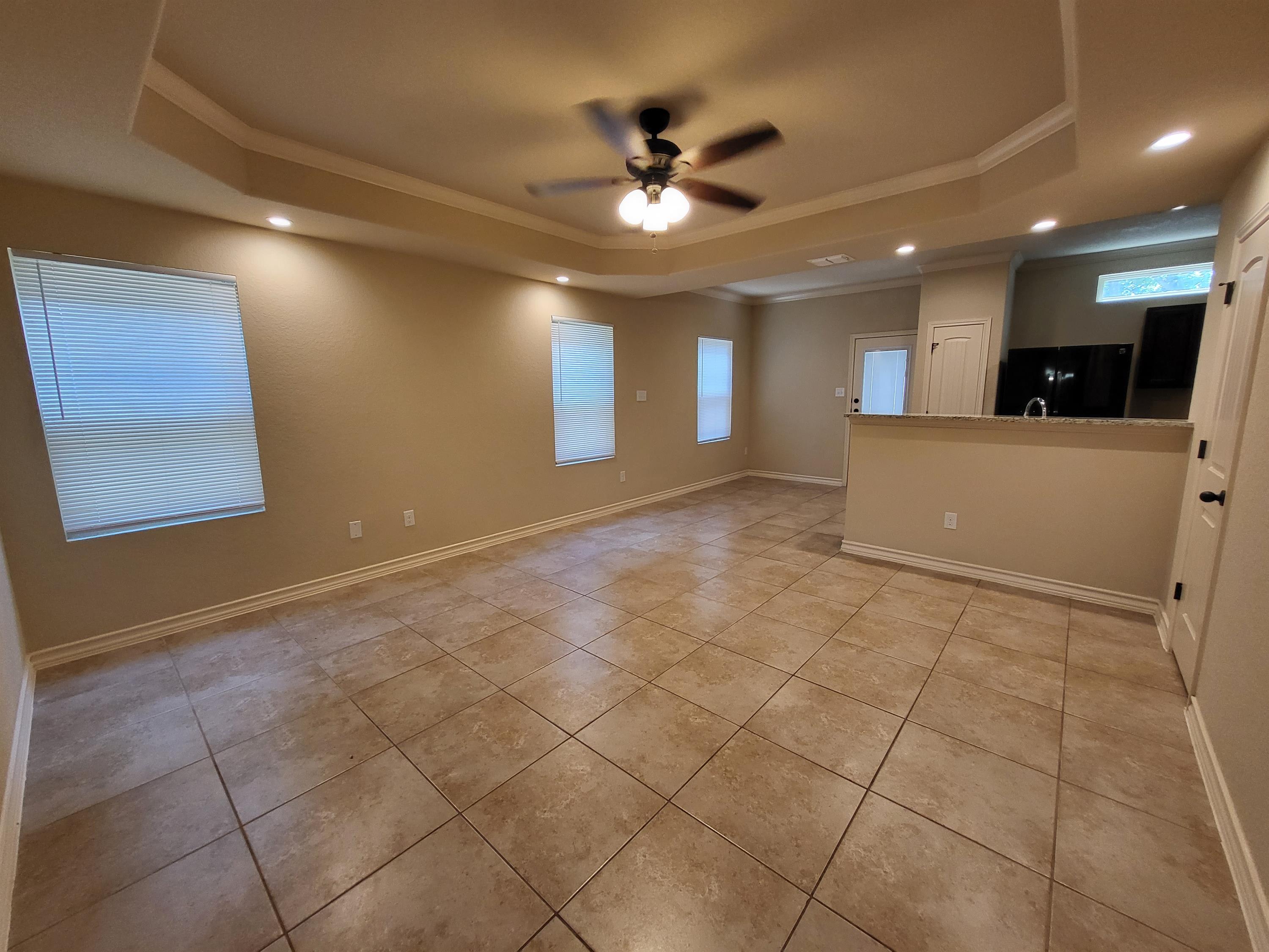 6930 Lakeview Drive 101 – photo 3