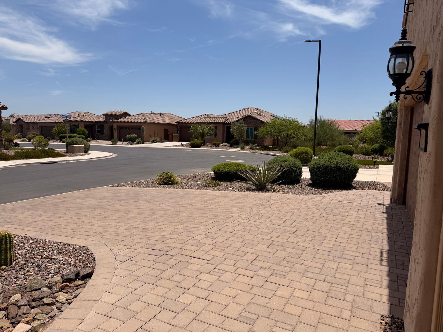 2 Bed 2 Bath + Den Long-Term Rental in Anthem at Merrill Ranch! – photo 5