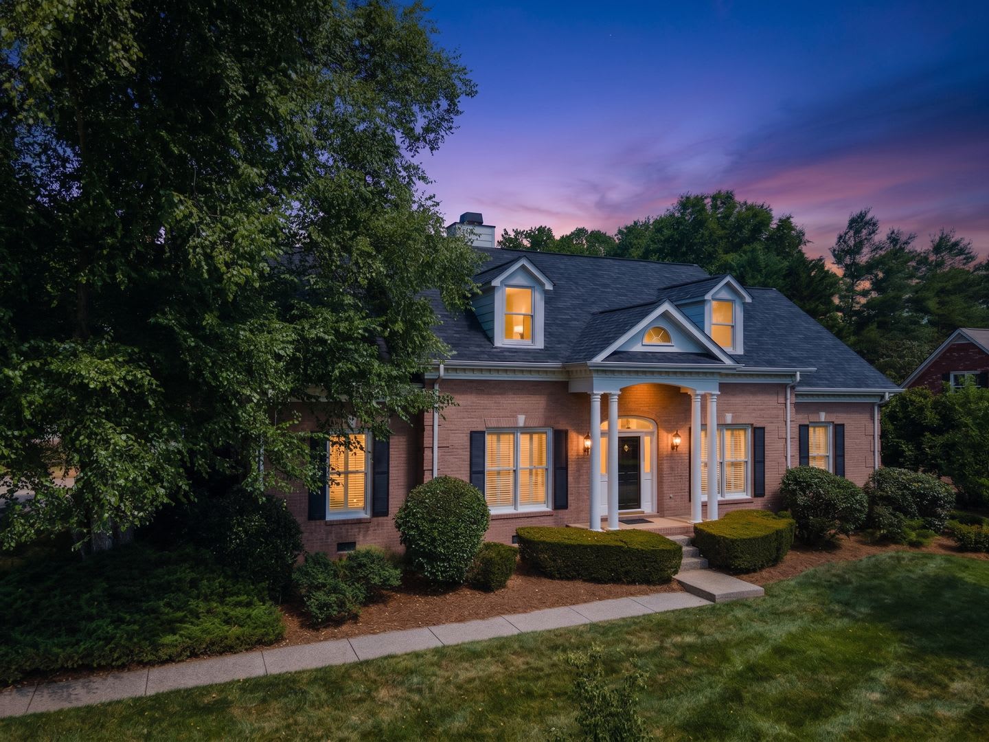 **IMMACULATE BRENTWOOD HOME IN DESIRABLE HUNTERWOOD NEIGHBORHOOD** – photo 2