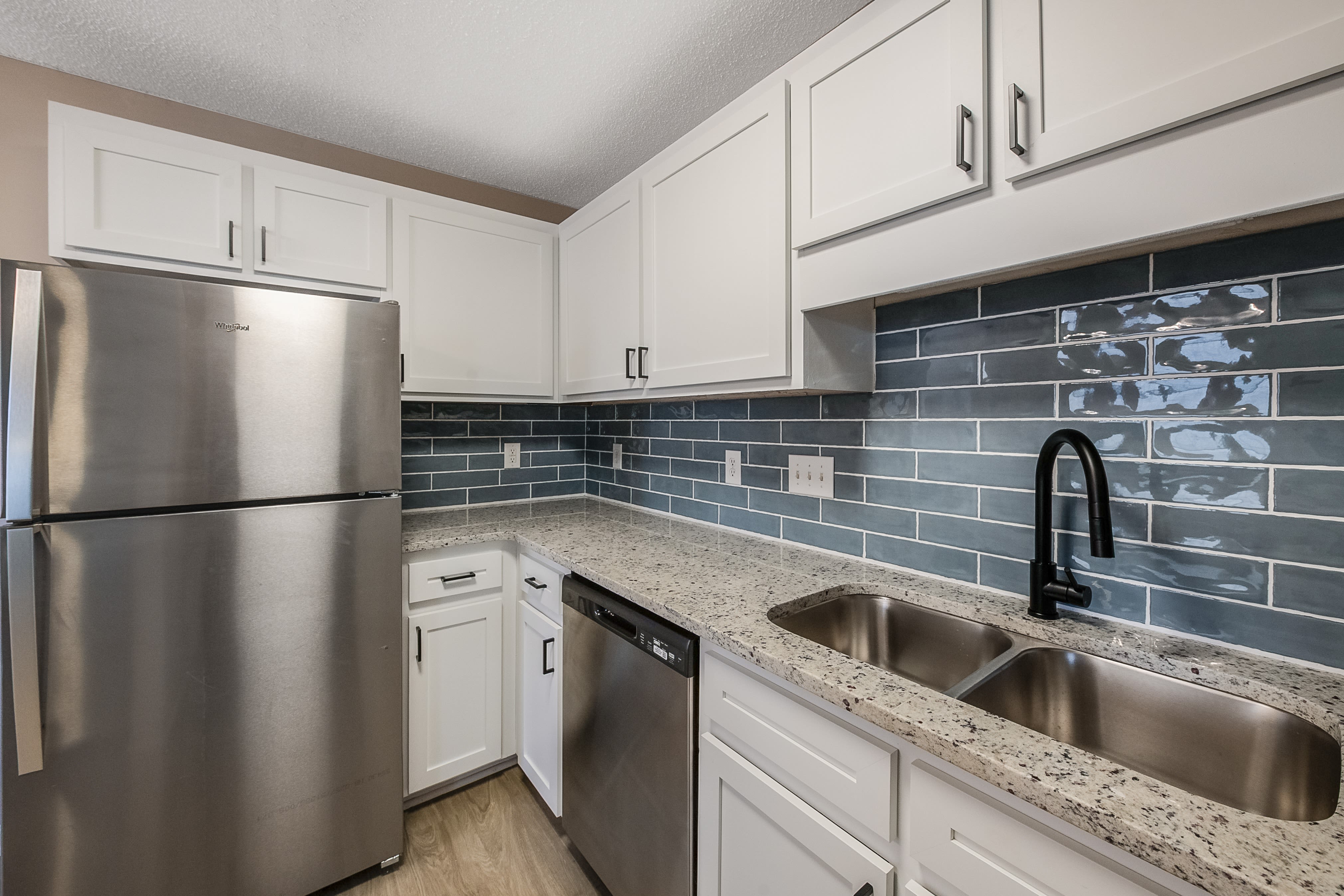 Spring Lakes Apartments – photo 2