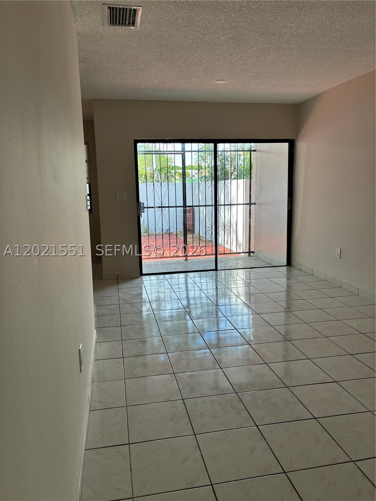 10881 SW 24th Ter – photo 2