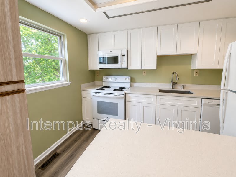 4312 Rolling Stone Way – photo 3