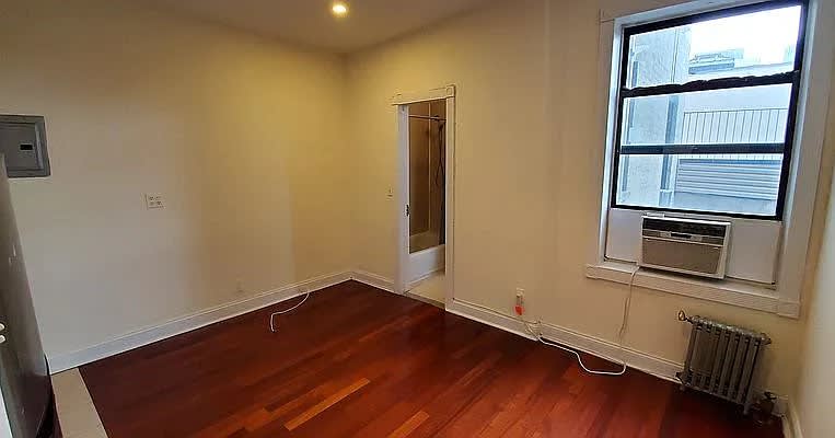 578 Pacific St # 4F – photo 3