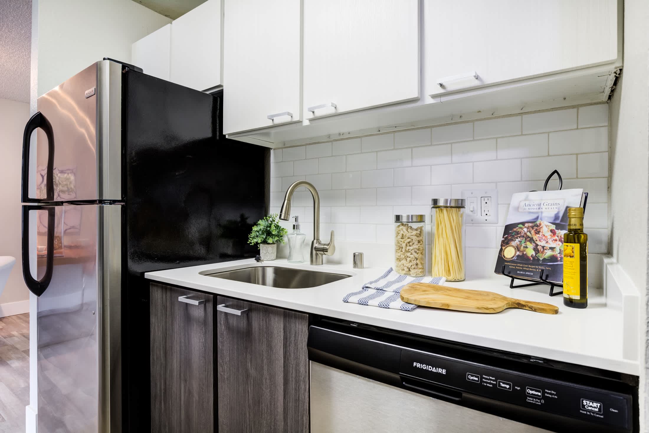 Knol Apartments – photo 2