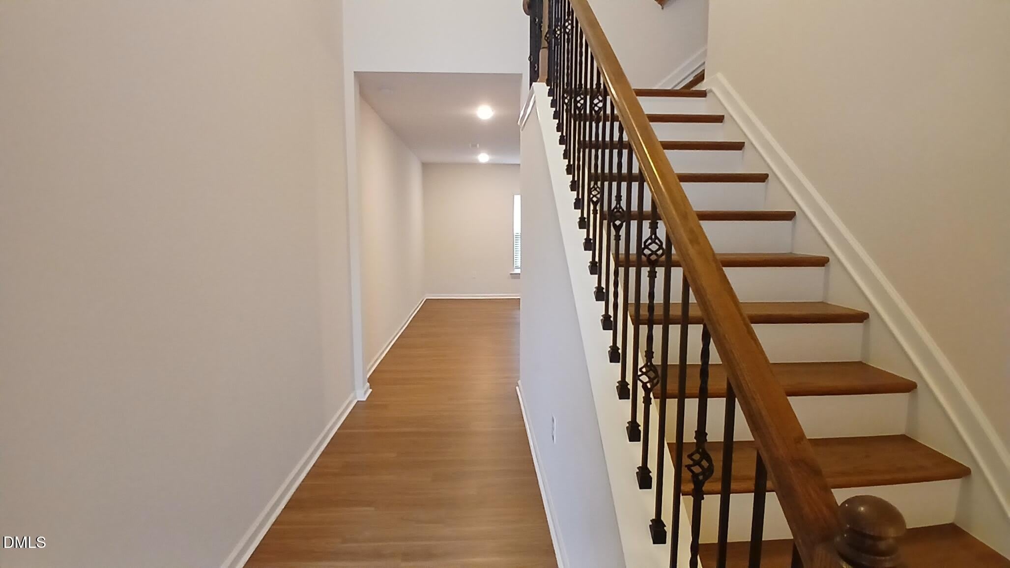 136 Eagleson Street – photo 5