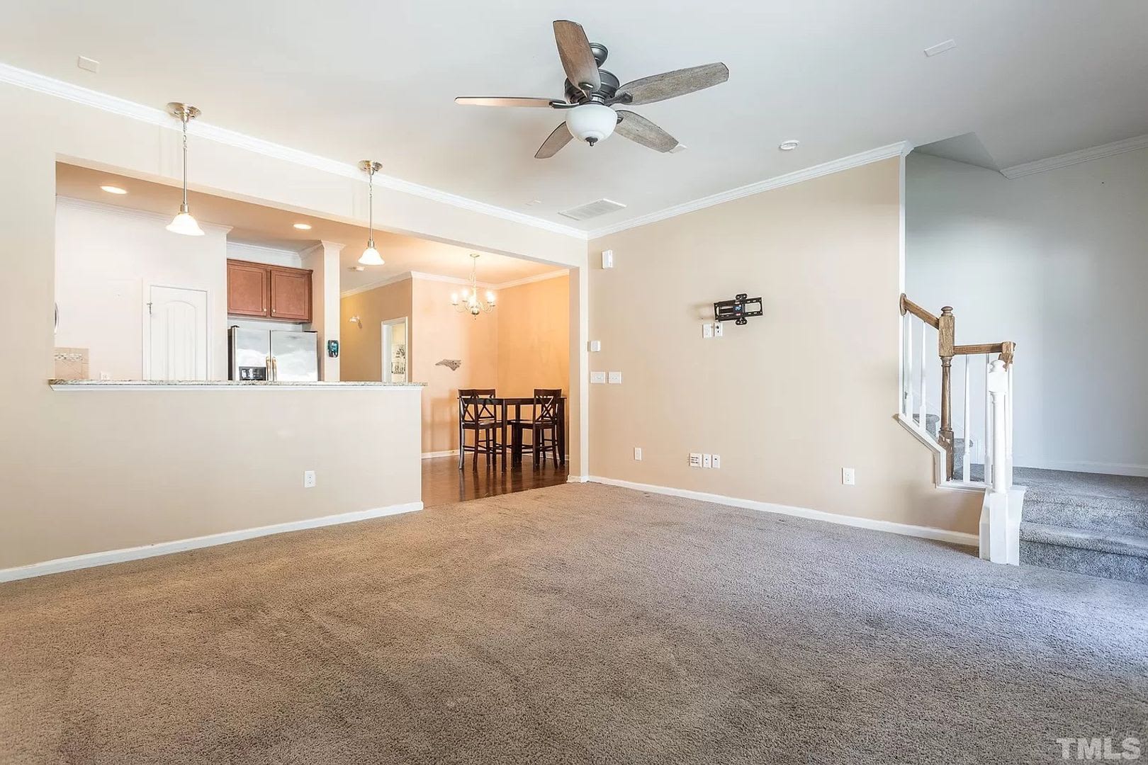 Room in 4 Bedroom Home at Warm Springs Ln – photo 3